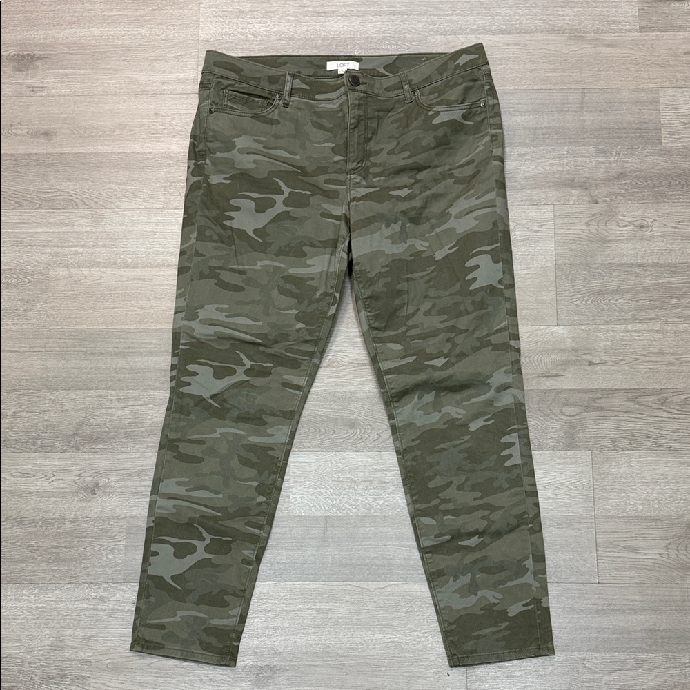 LOFT Ann Taylor Camouflage Modern Skinny Soft Jeans Sz 14!